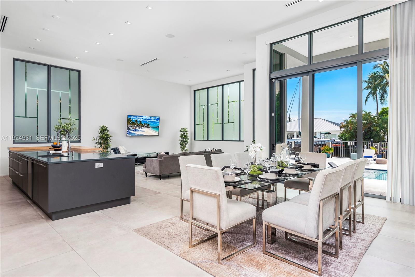 2700 NE 18th St Fort Lauderdale, FL 33305