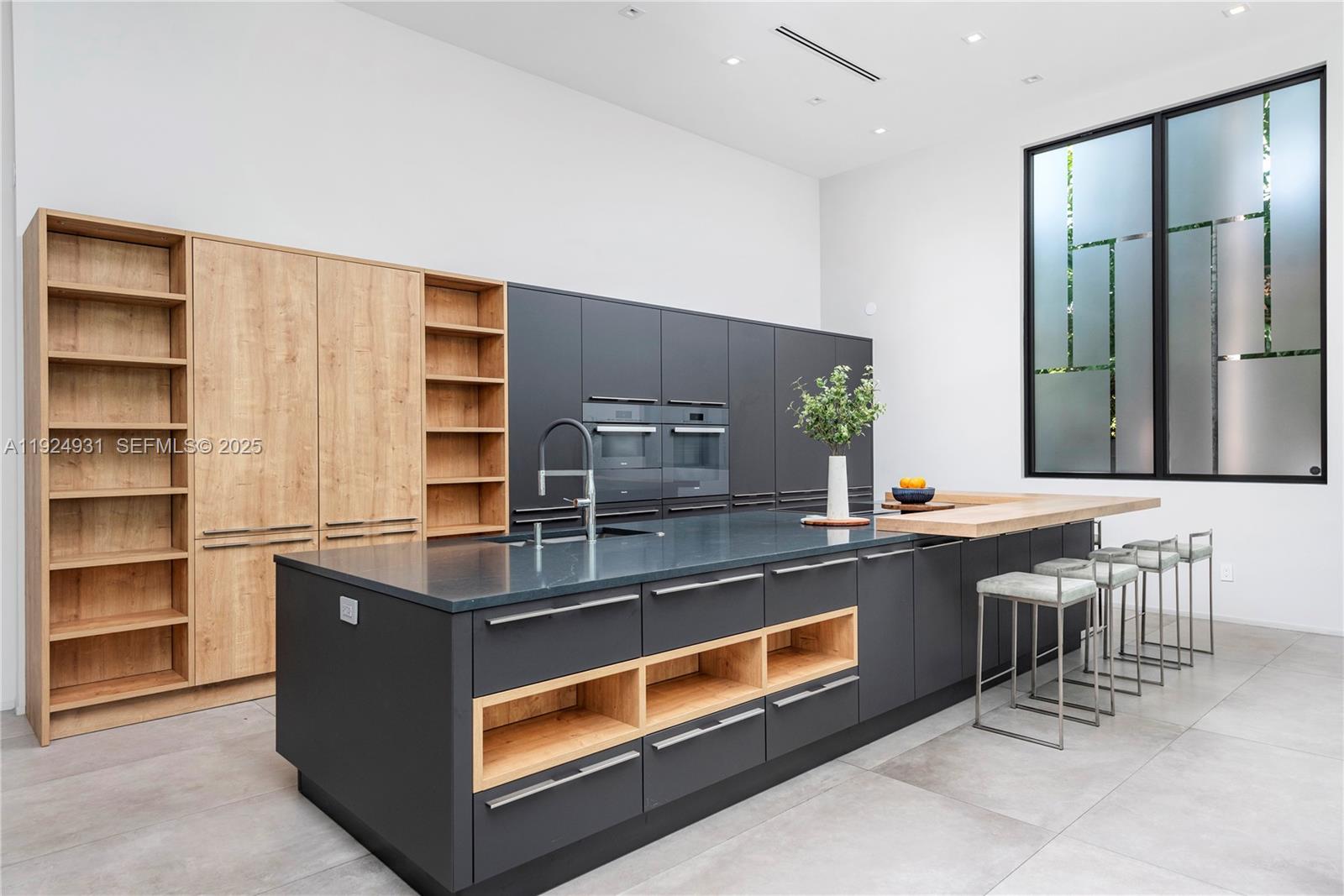 2700 NE 18th St Fort Lauderdale, FL 33305