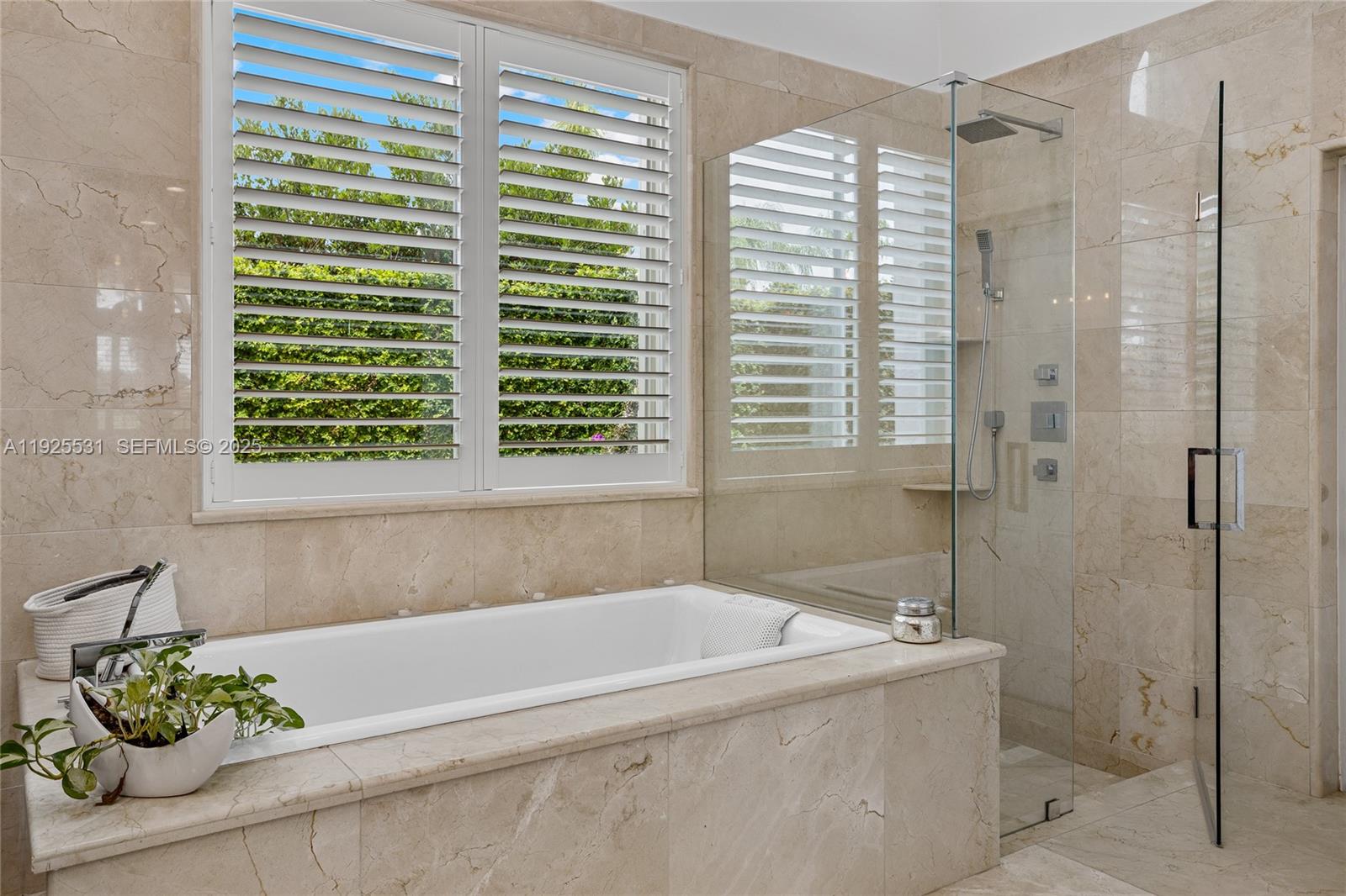 2706 Oakmont Weston, FL 33332