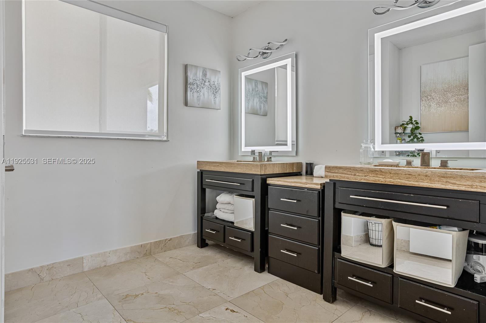 2706 Oakmont Weston, FL 33332