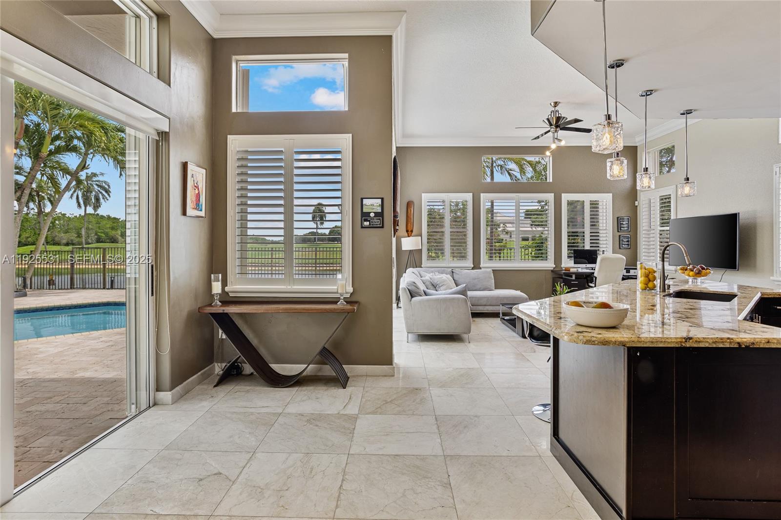 2706 Oakmont Weston, FL 33332