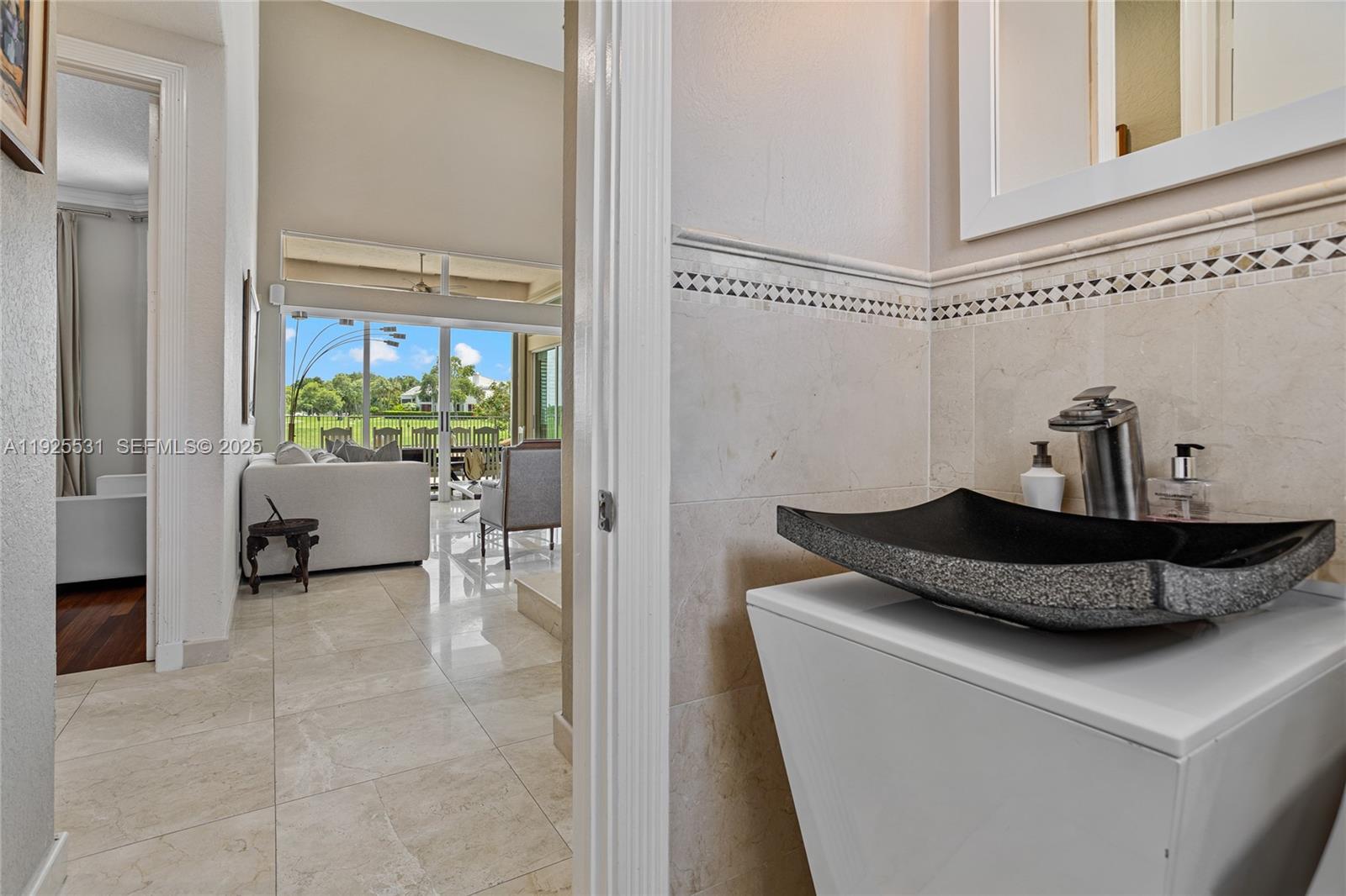 2706 Oakmont Weston, FL 33332