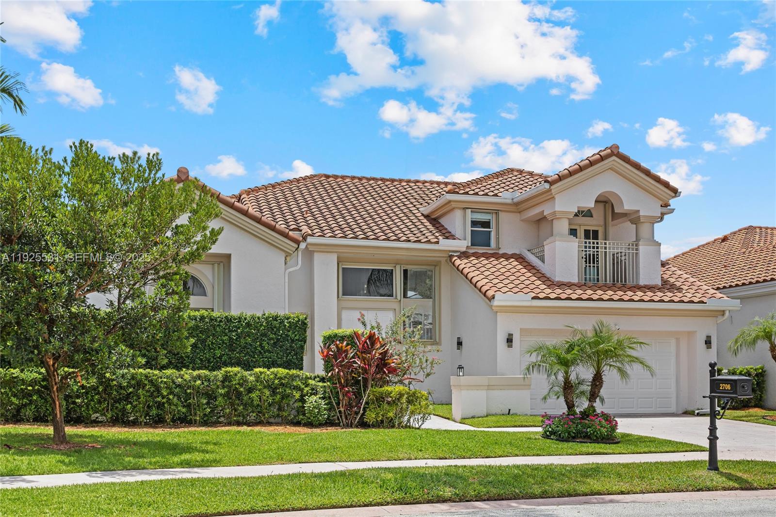 2706 Oakmont Weston, FL 33332