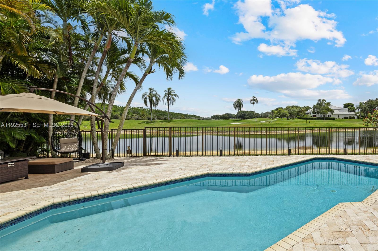 2706 Oakmont Weston, FL 33332