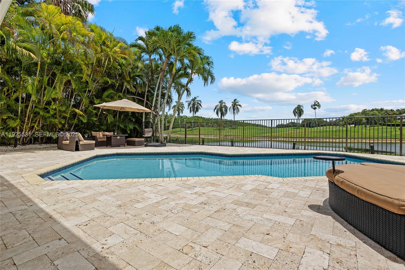 2706 Oakmont Weston, FL 33332