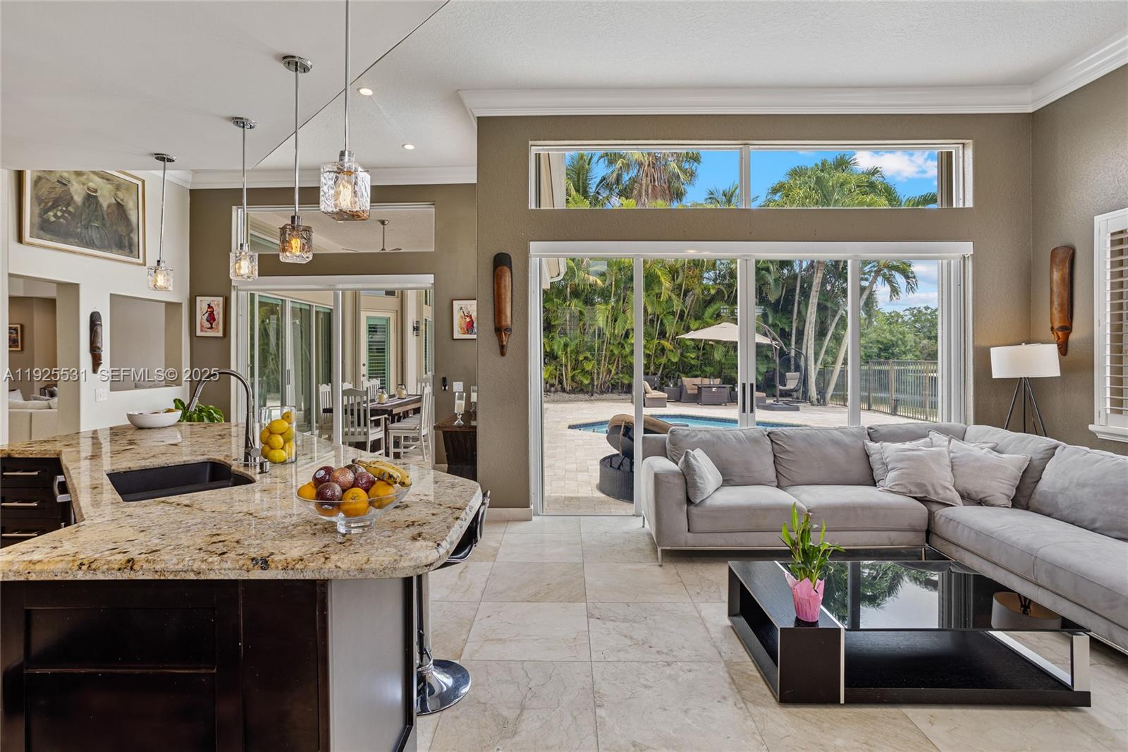 2706 Oakmont Weston, FL 33332