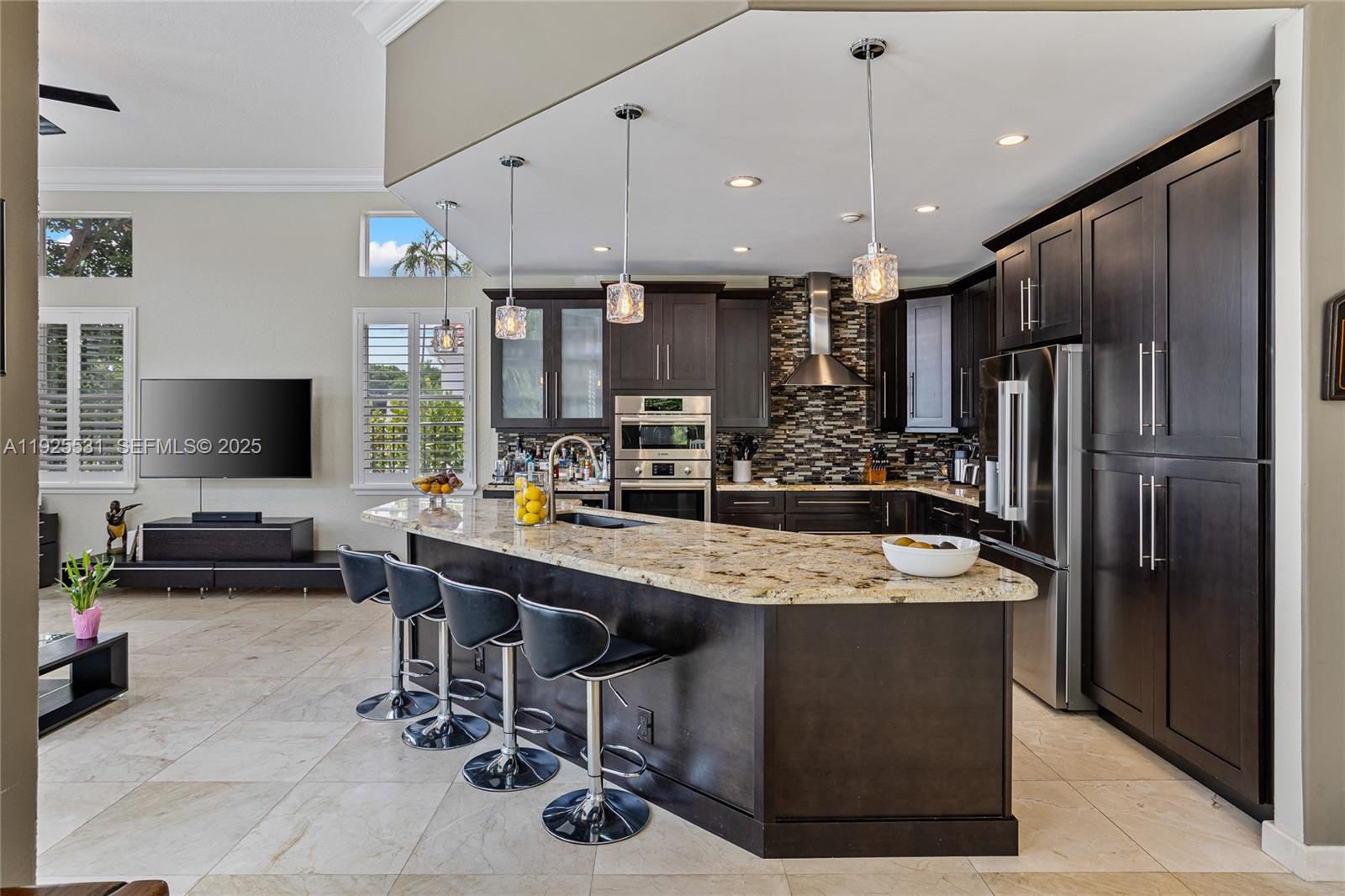 2706 Oakmont Weston, FL 33332