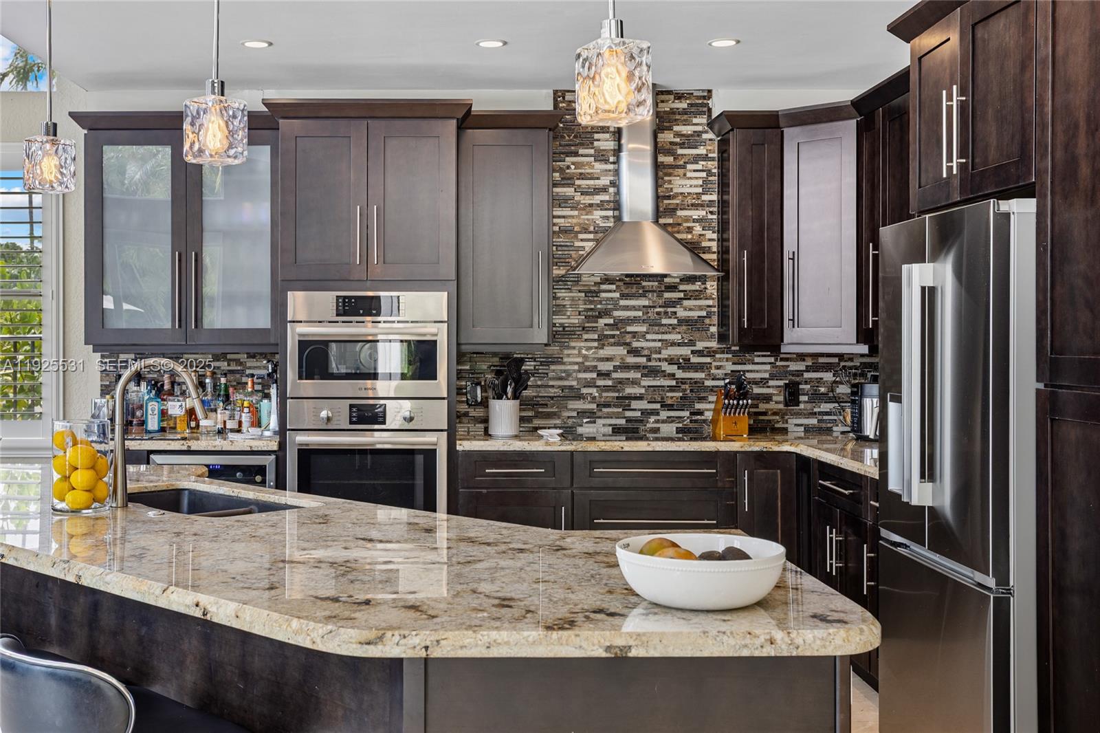 2706 Oakmont Weston, FL 33332