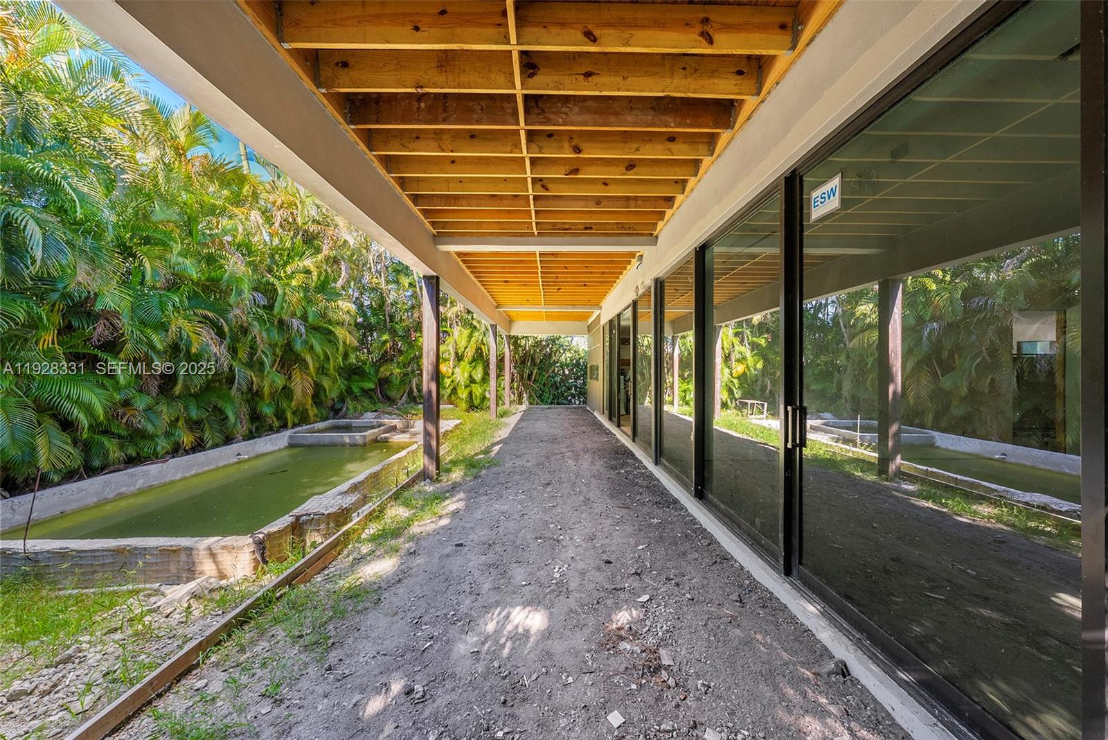 19610 NE 19th Pl Miami, FL 33179