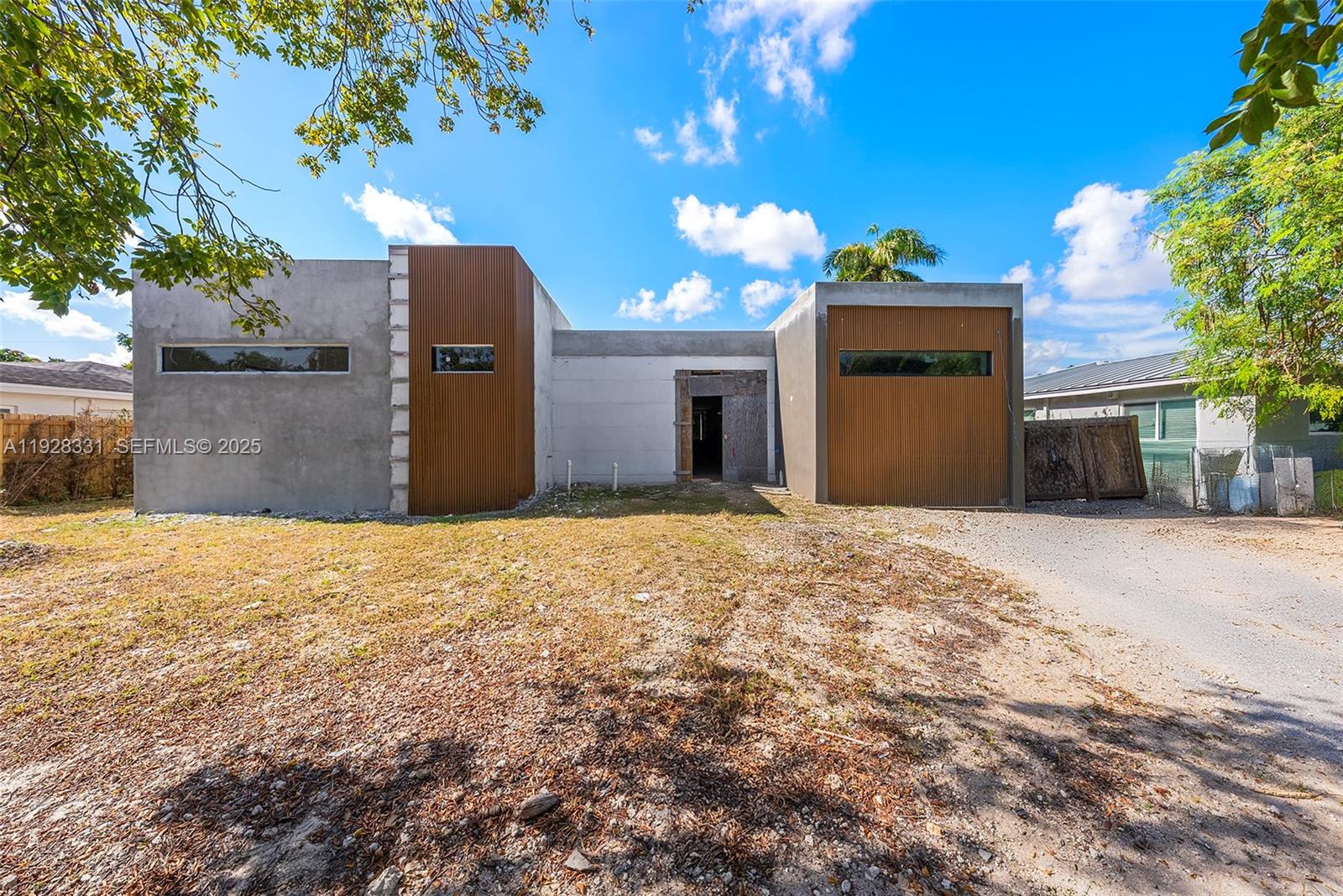 19610 NE 19th Pl Miami, FL 33179