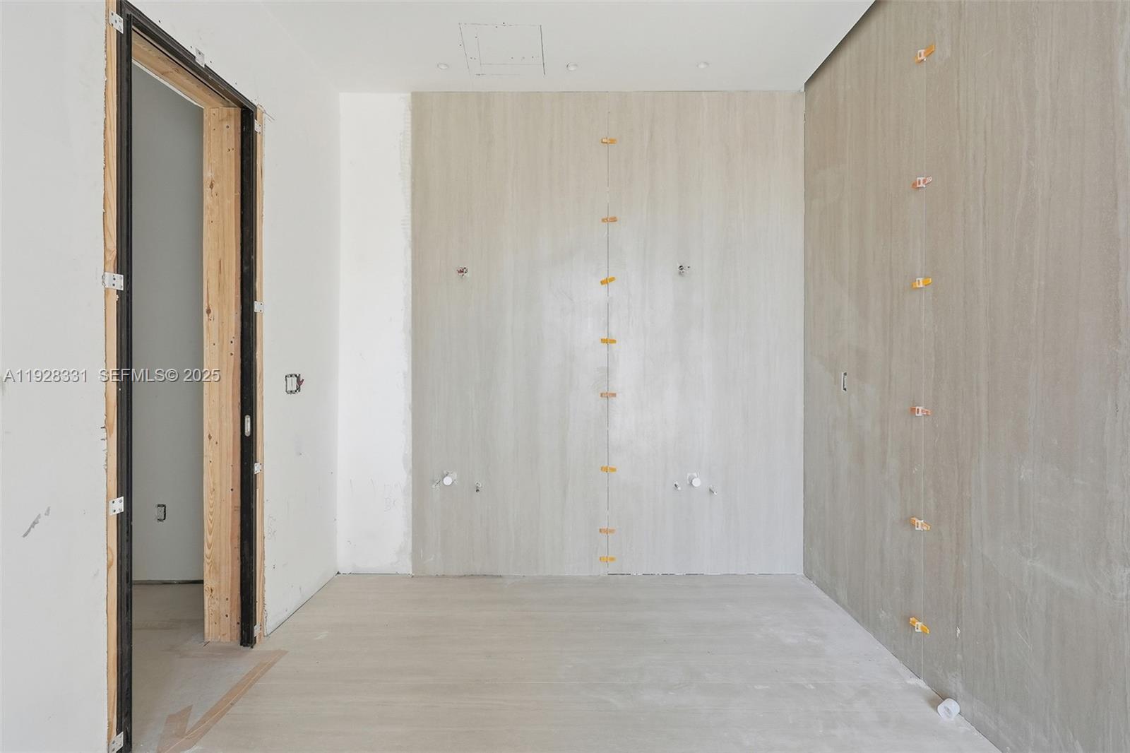 19610 NE 19th Pl Miami, FL 33179