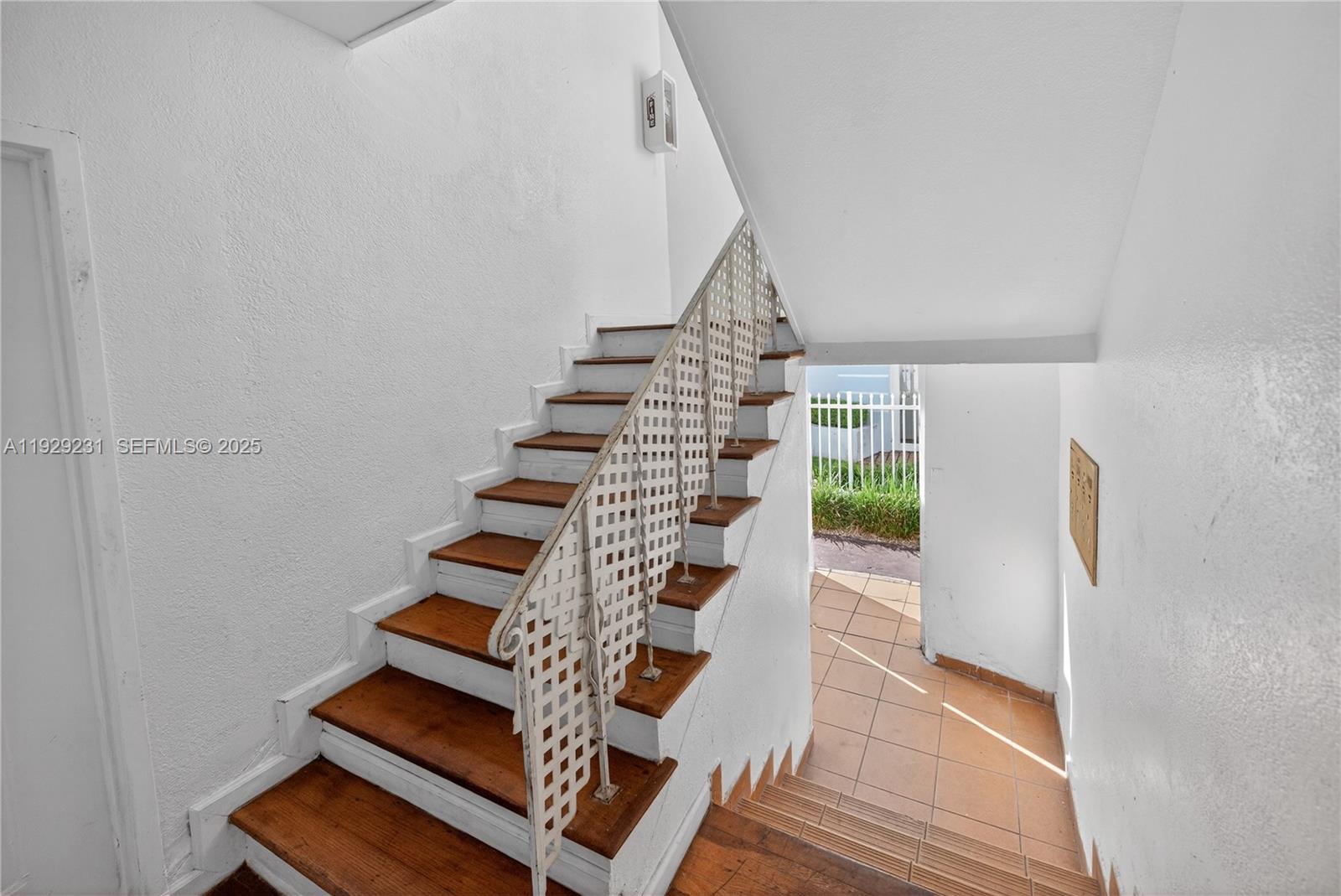 1220 Marseille Dr #5 Miami Beach, FL 33141