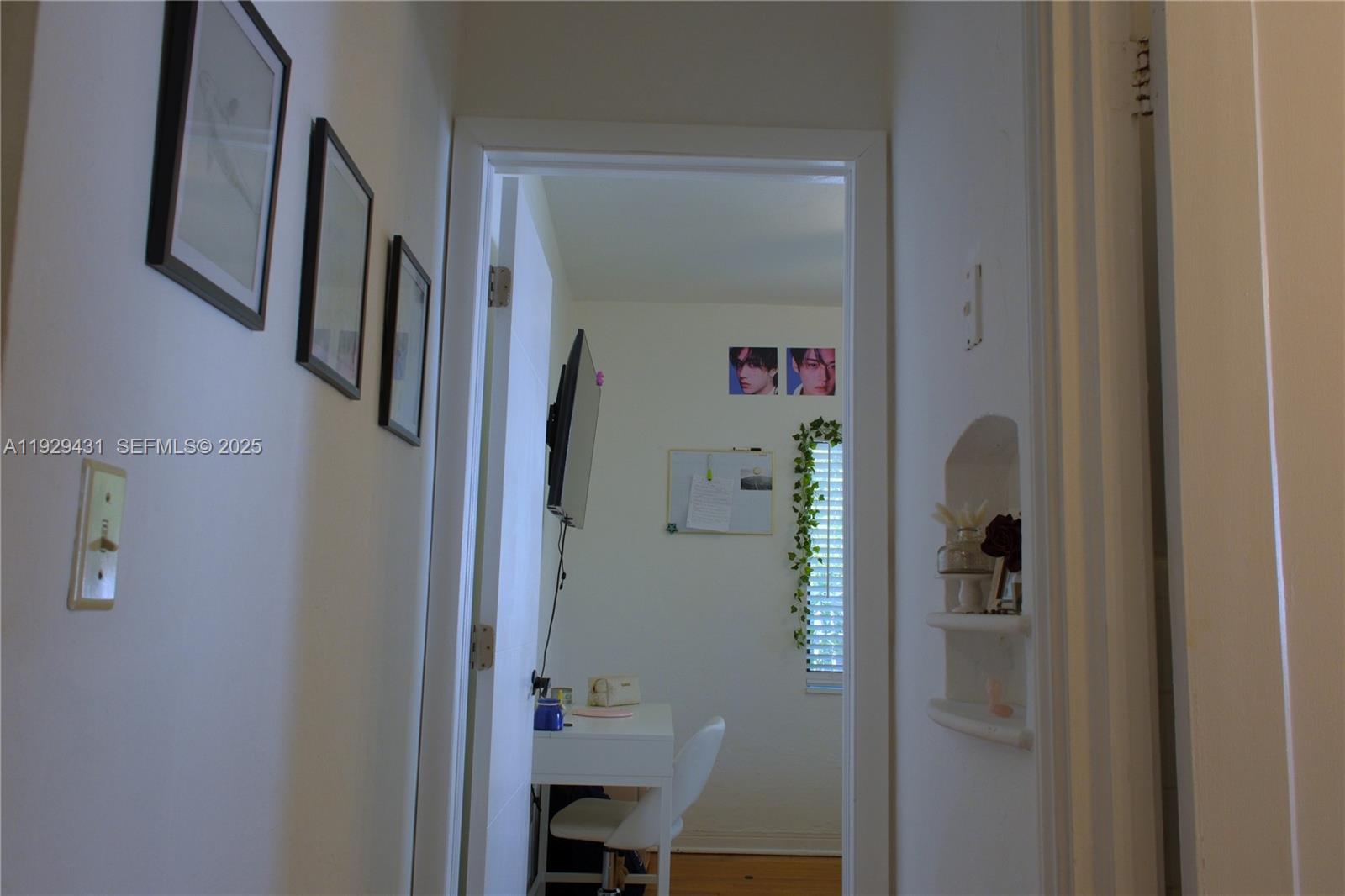 2818 SW 19th St Miami, FL 33145