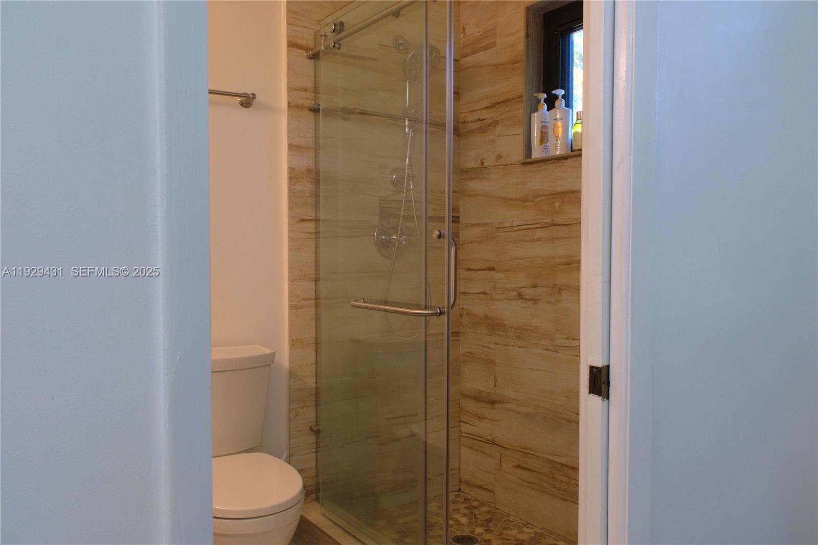 2818 SW 19th St Miami, FL 33145