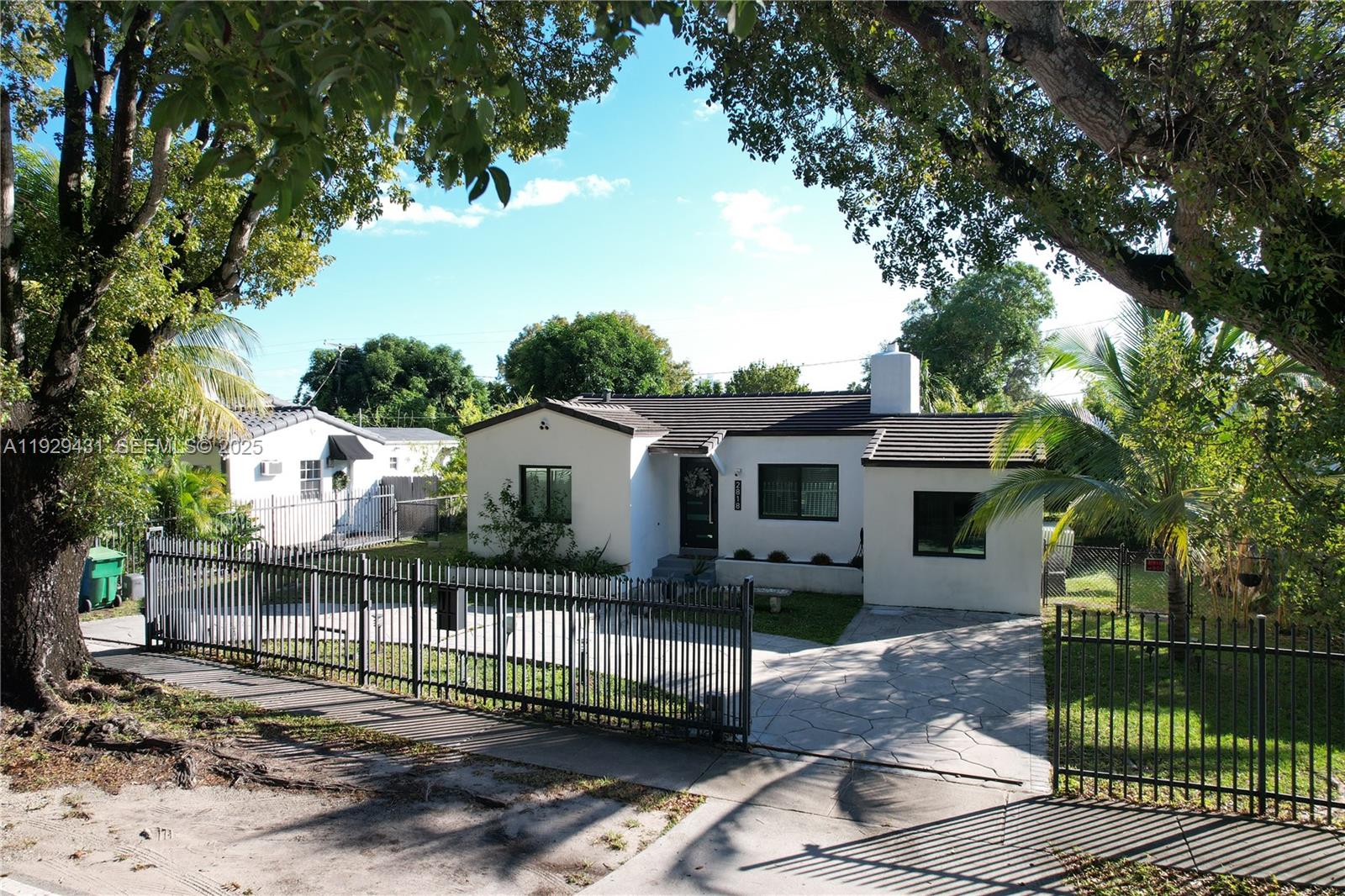 2818 SW 19th St Miami, FL 33145