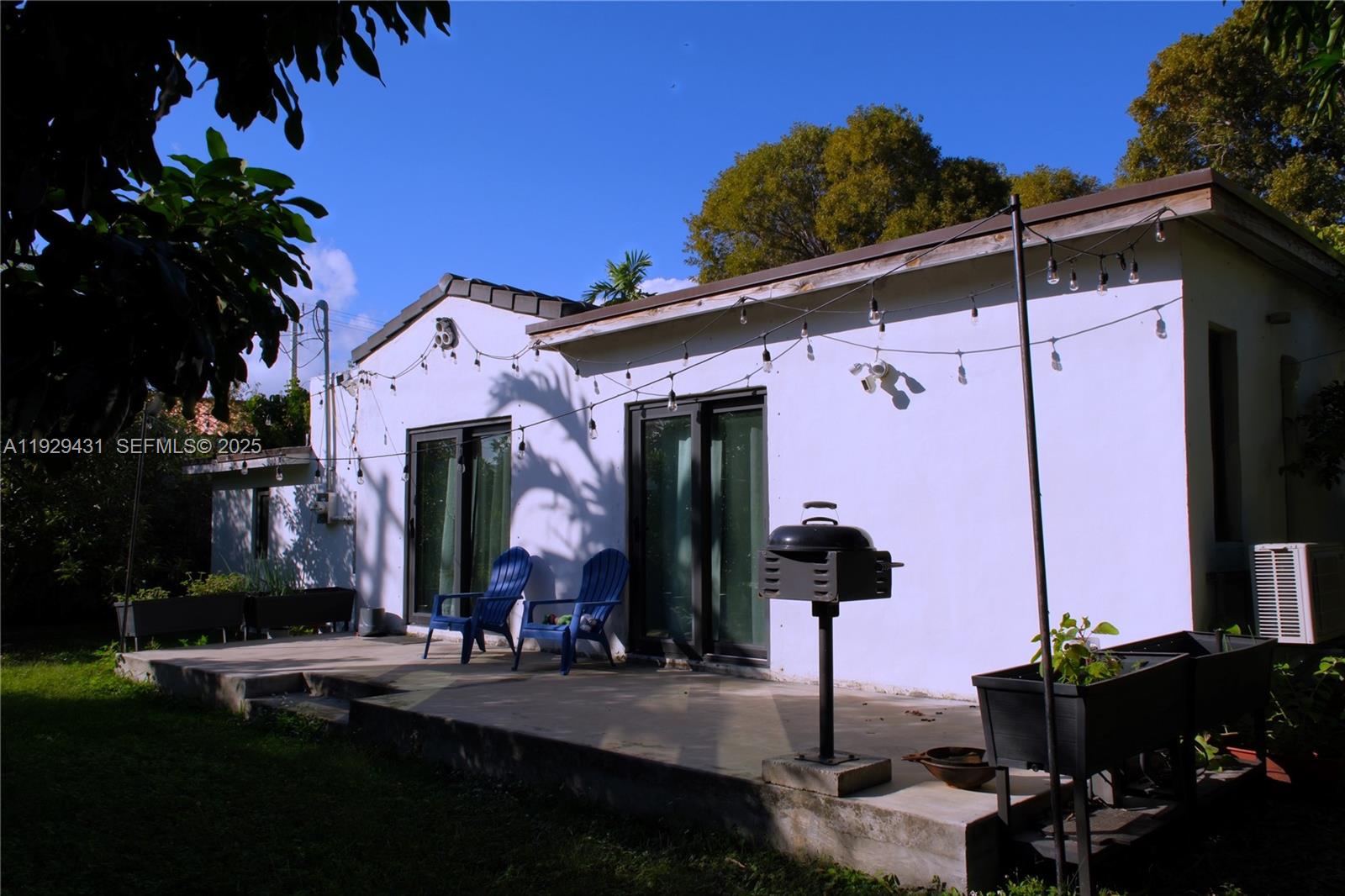 2818 SW 19th St Miami, FL 33145