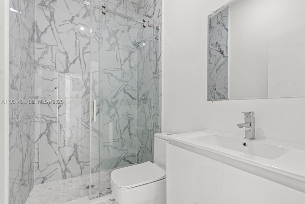 755 NW 83rd St Miami, FL 33150