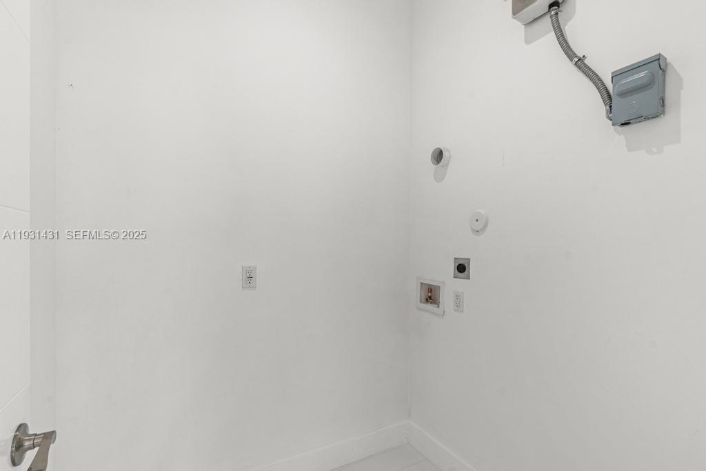 755 NW 83rd St Miami, FL 33150