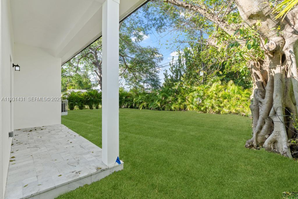 755 NW 83rd St Miami, FL 33150