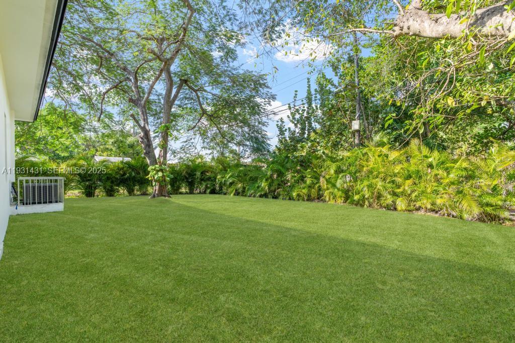 755 NW 83rd St Miami, FL 33150