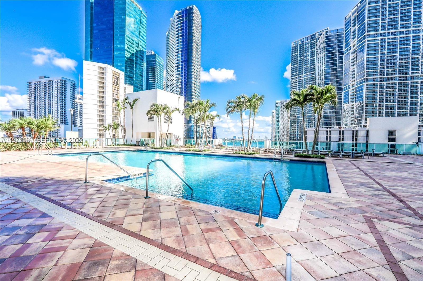 image Brickell on the River North28