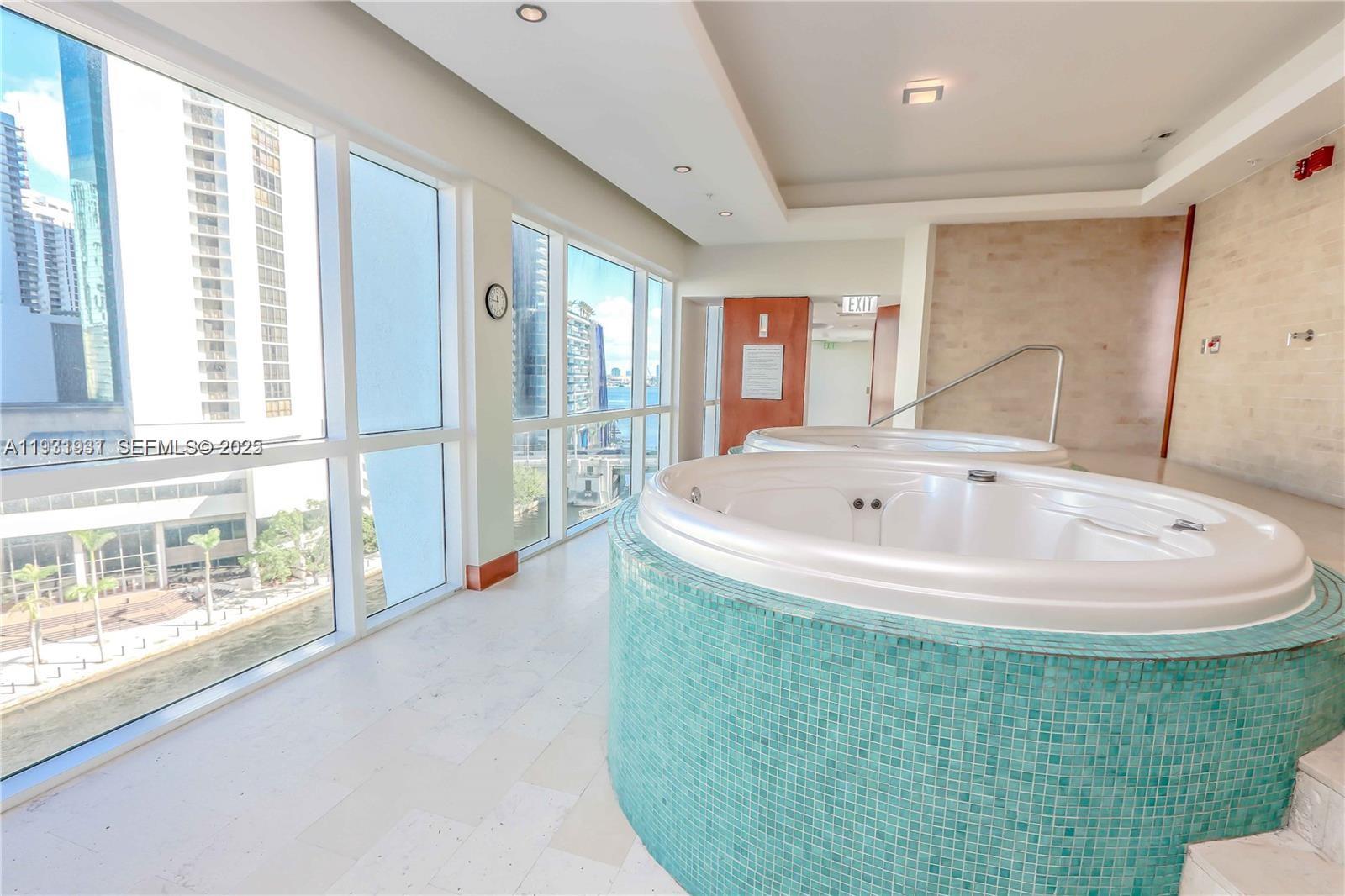 image Brickell on the River North29