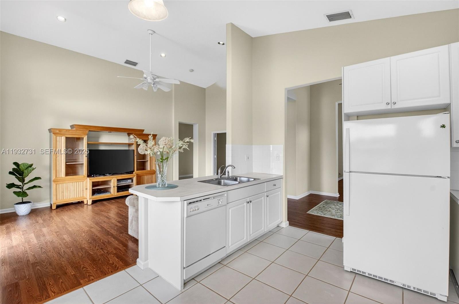 6595 Jackie Way Lake Worth, FL 33467