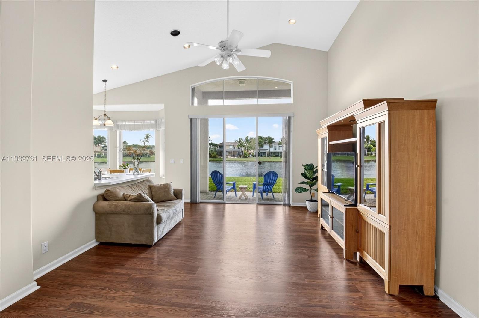 6595 Jackie Way Lake Worth, FL 33467