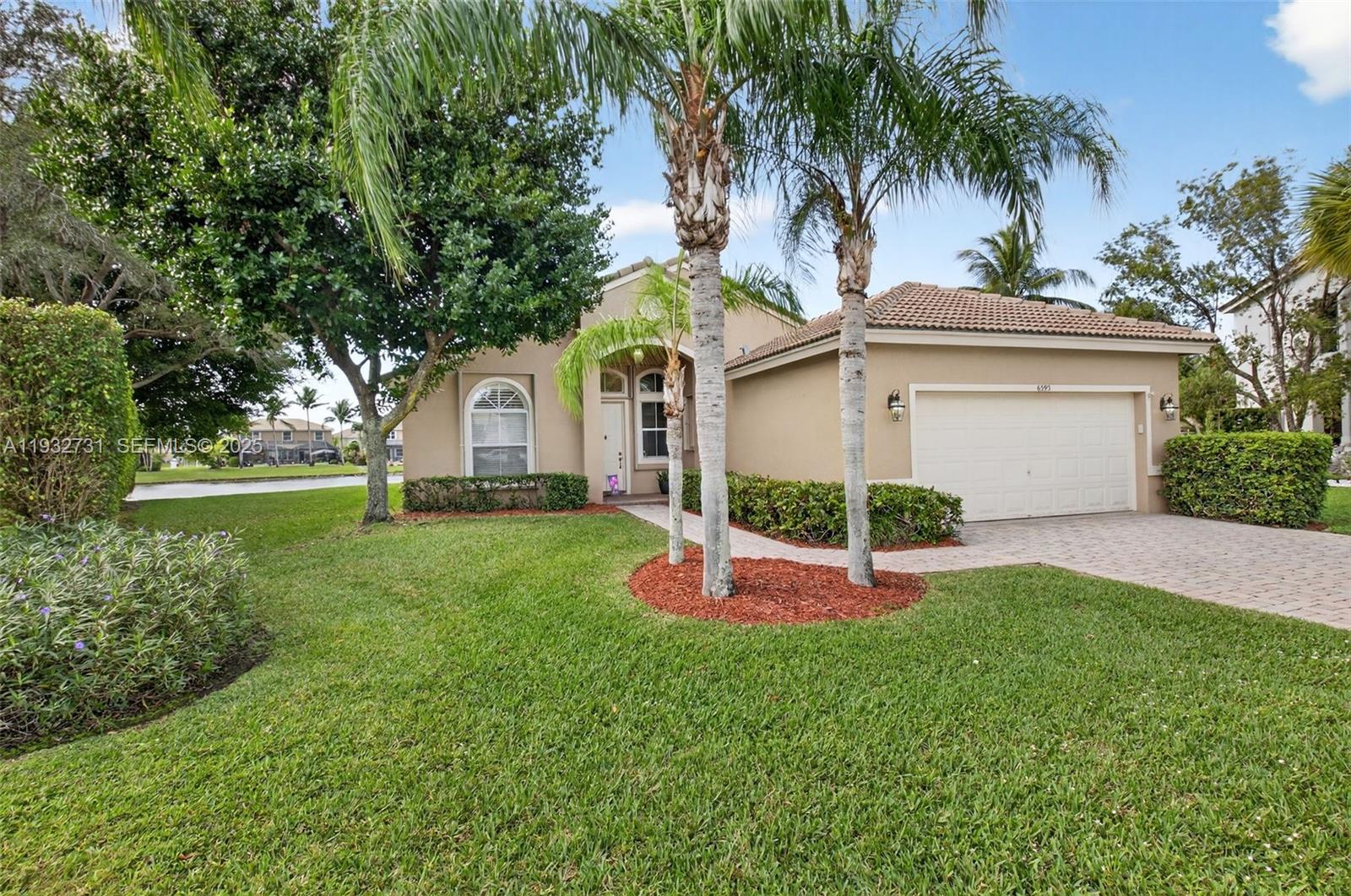 6595 Jackie Way Lake Worth, FL 33467