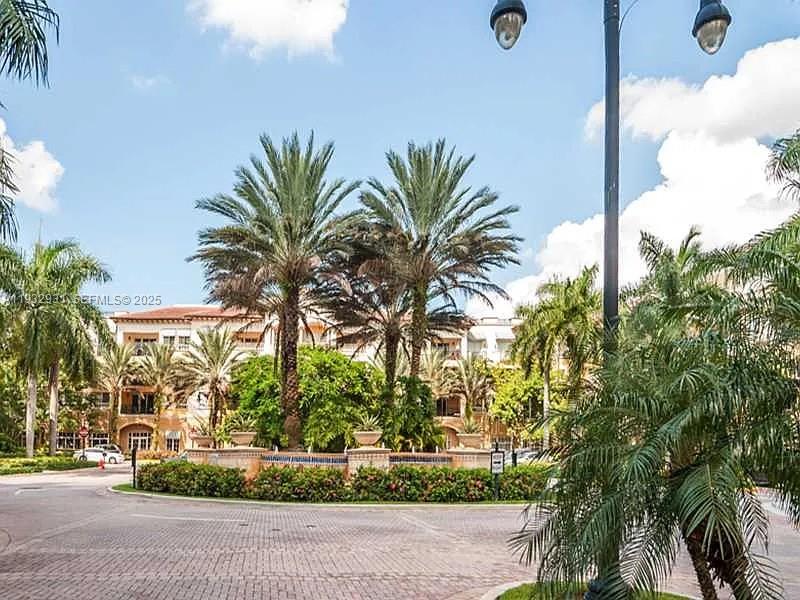 16100 Emerald Estates Dr #284