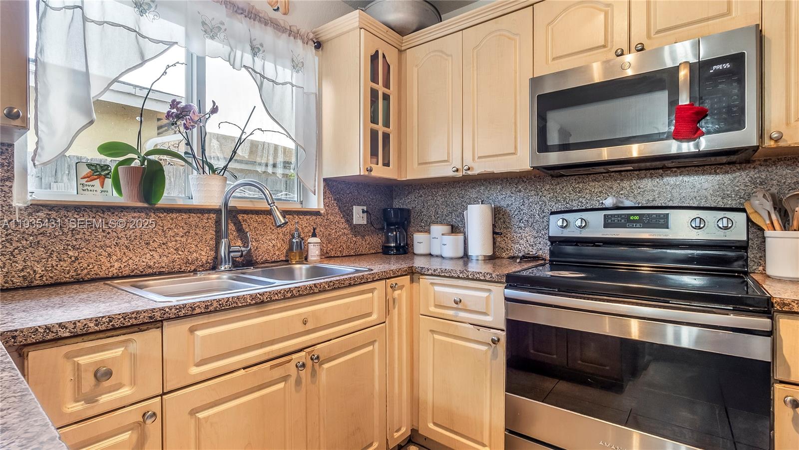 3815 NW 13th Ave Miami, FL 33142