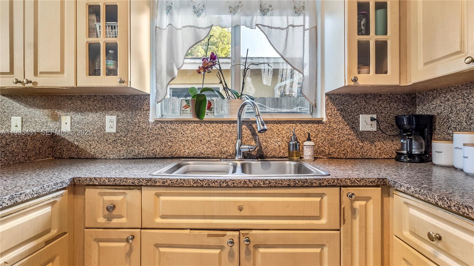 3815 NW 13th Ave Miami, FL 33142