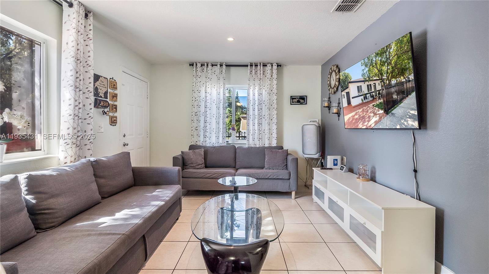 3815 NW 13th Ave Miami, FL 33142