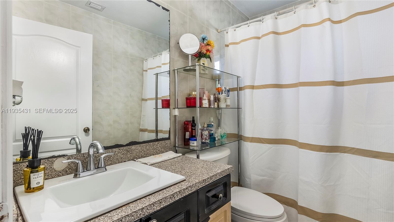 3815 NW 13th Ave Miami, FL 33142