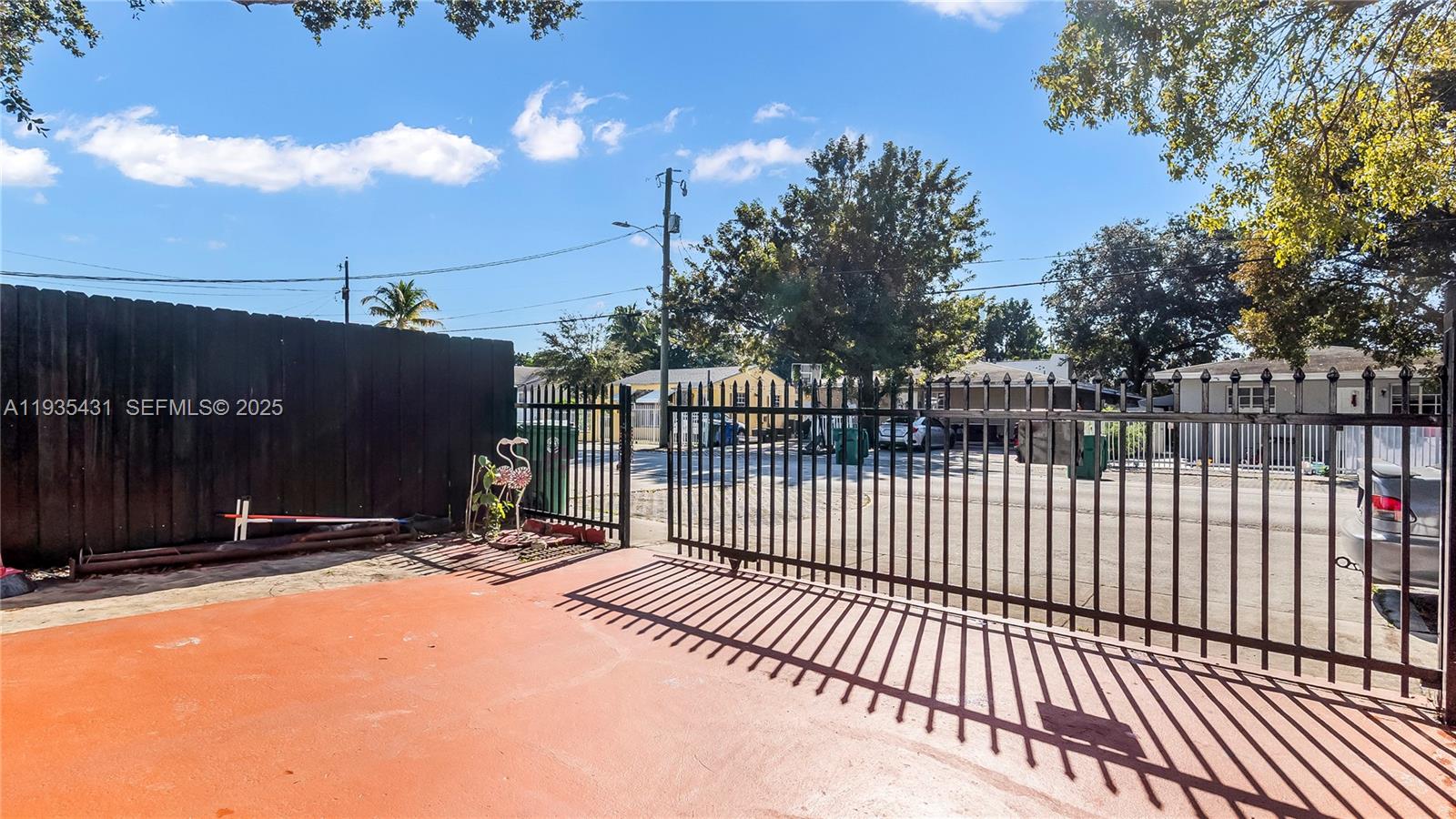 3815 NW 13th Ave Miami, FL 33142