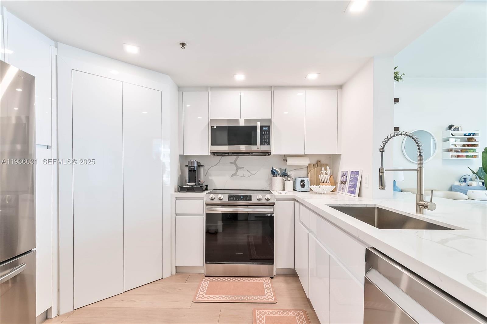 701 Brickell Key Blvd #808 Miami, FL 33131