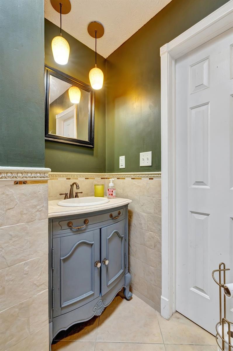 717 SW Aster Rd Port St Lucie, FL 34953