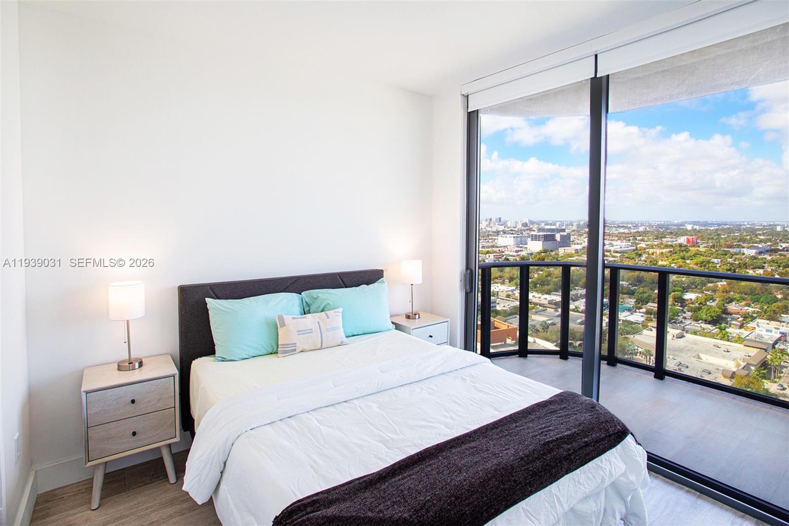 121 NE 34th St #2616 Miami, FL 33137