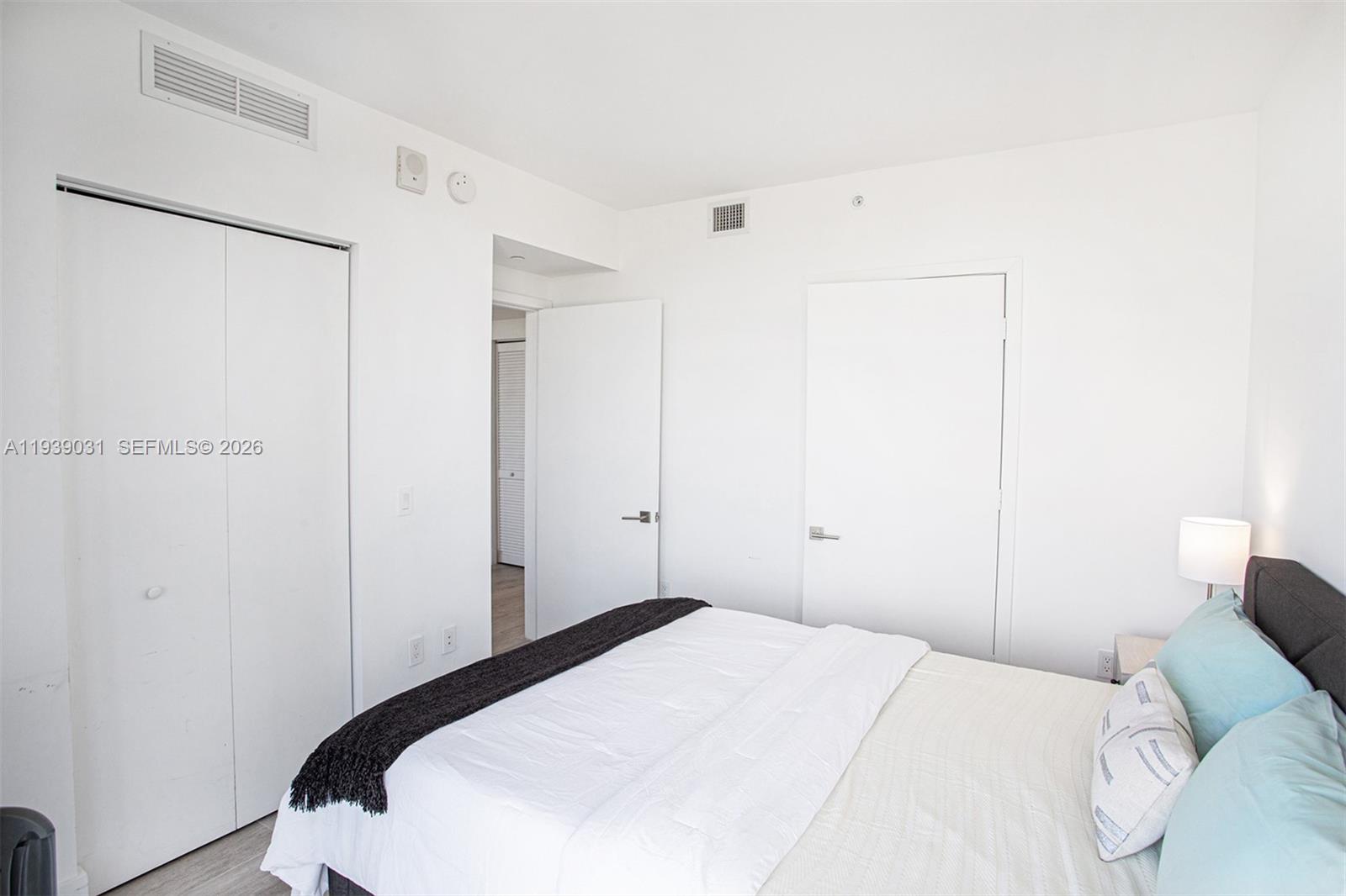 121 NE 34th St #2616 Miami, FL 33137