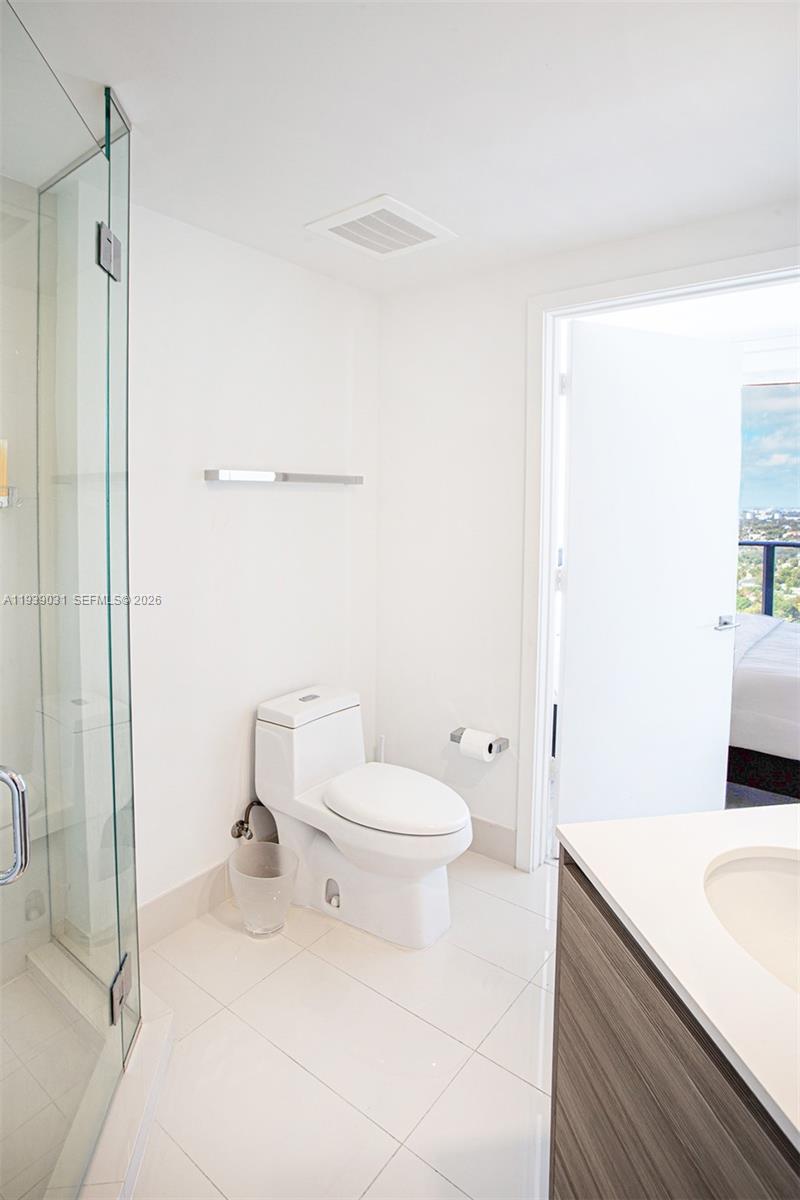 121 NE 34th St #2616 Miami, FL 33137