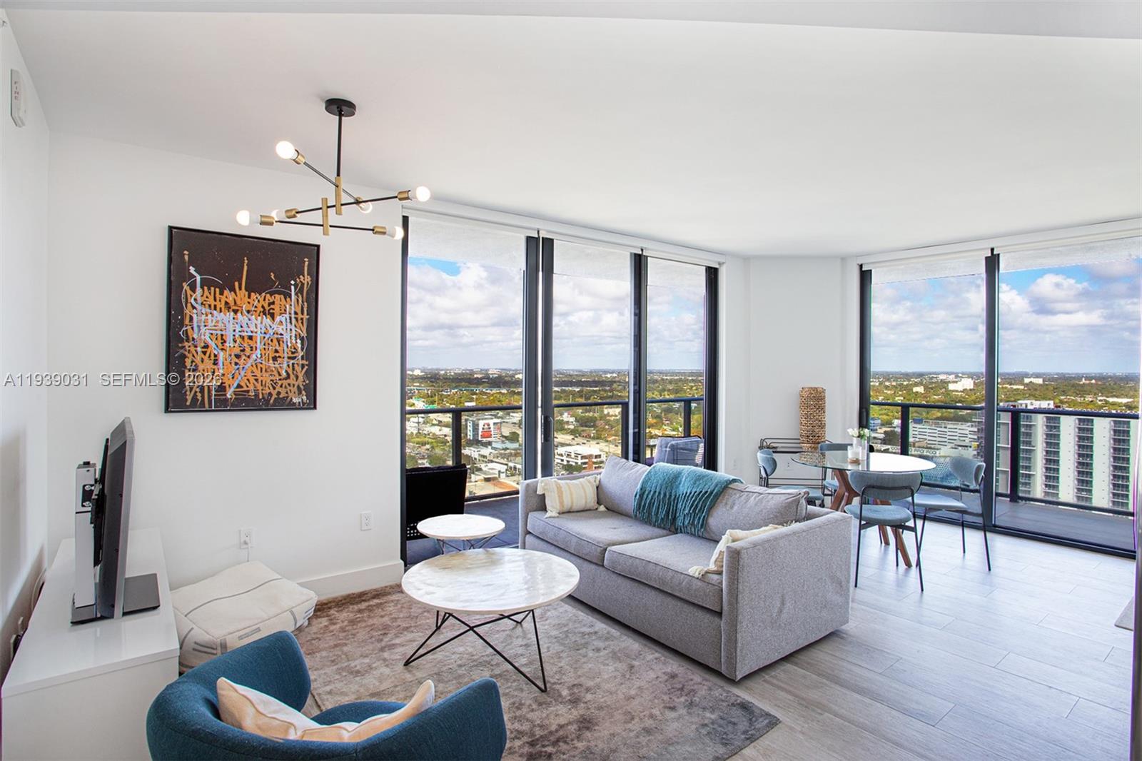 121 NE 34th St #2616 Miami, FL 33137