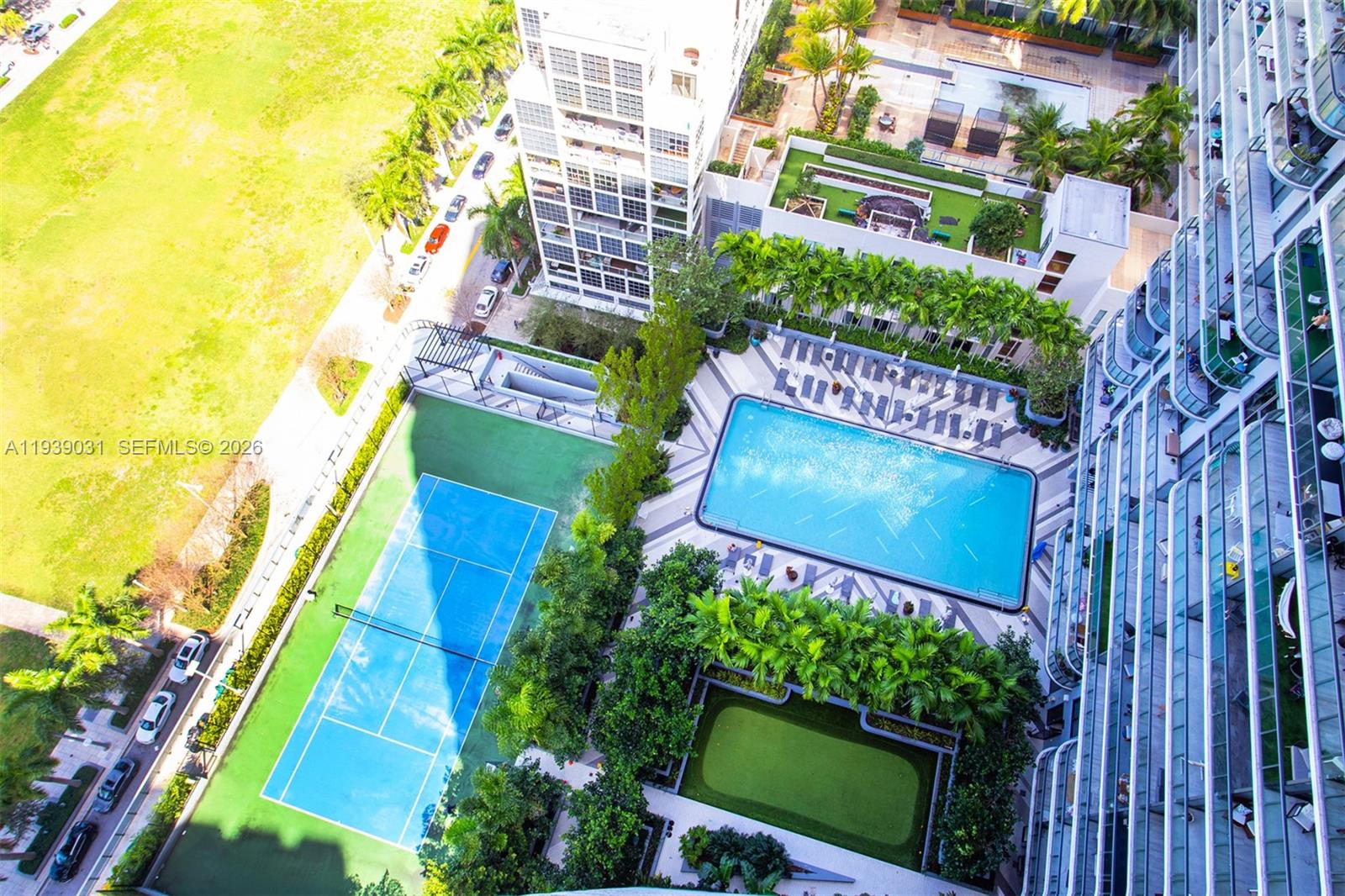 121 NE 34th St #2616 Miami, FL 33137