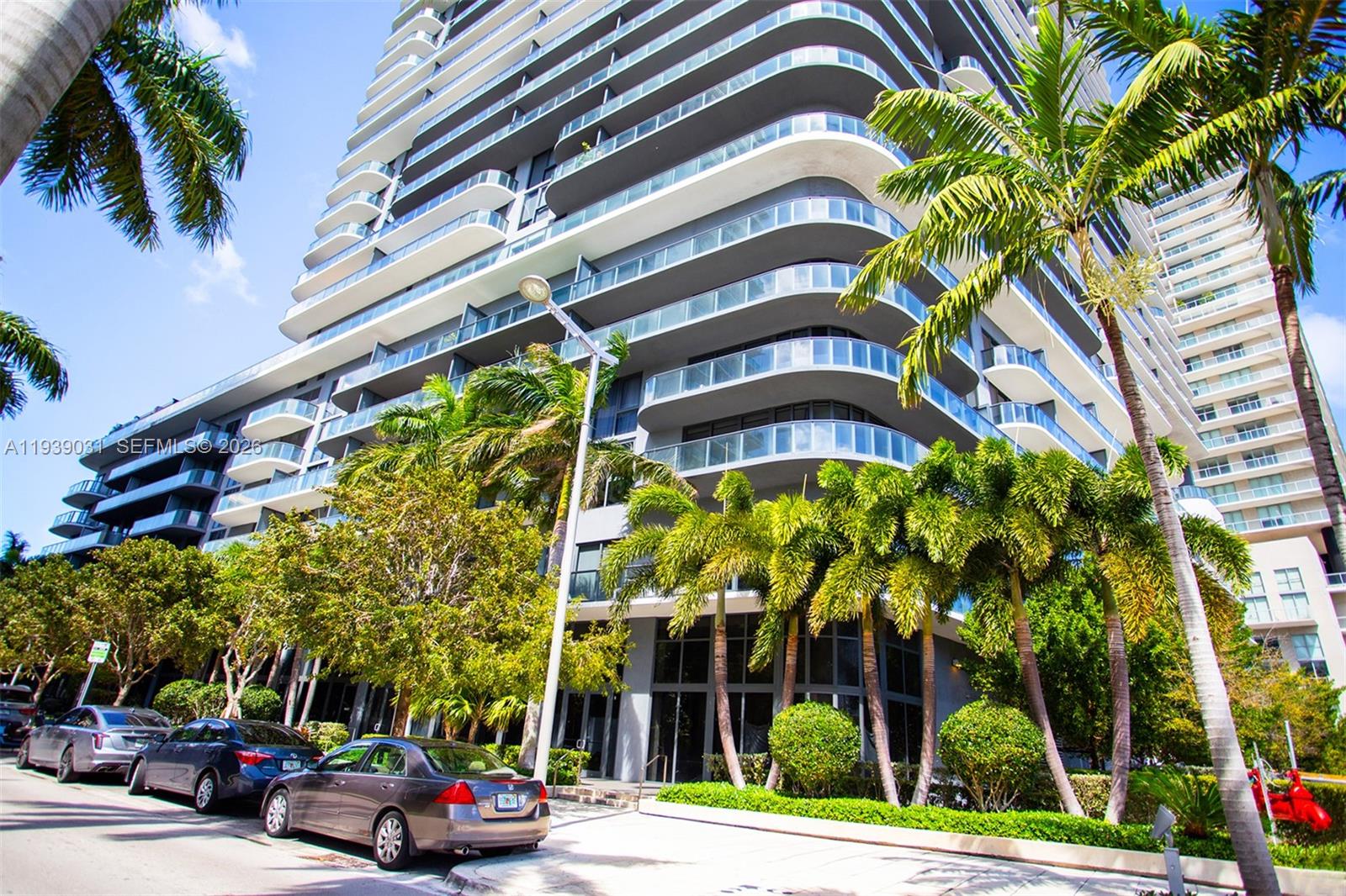 121 NE 34th St #2616 Miami, FL 33137