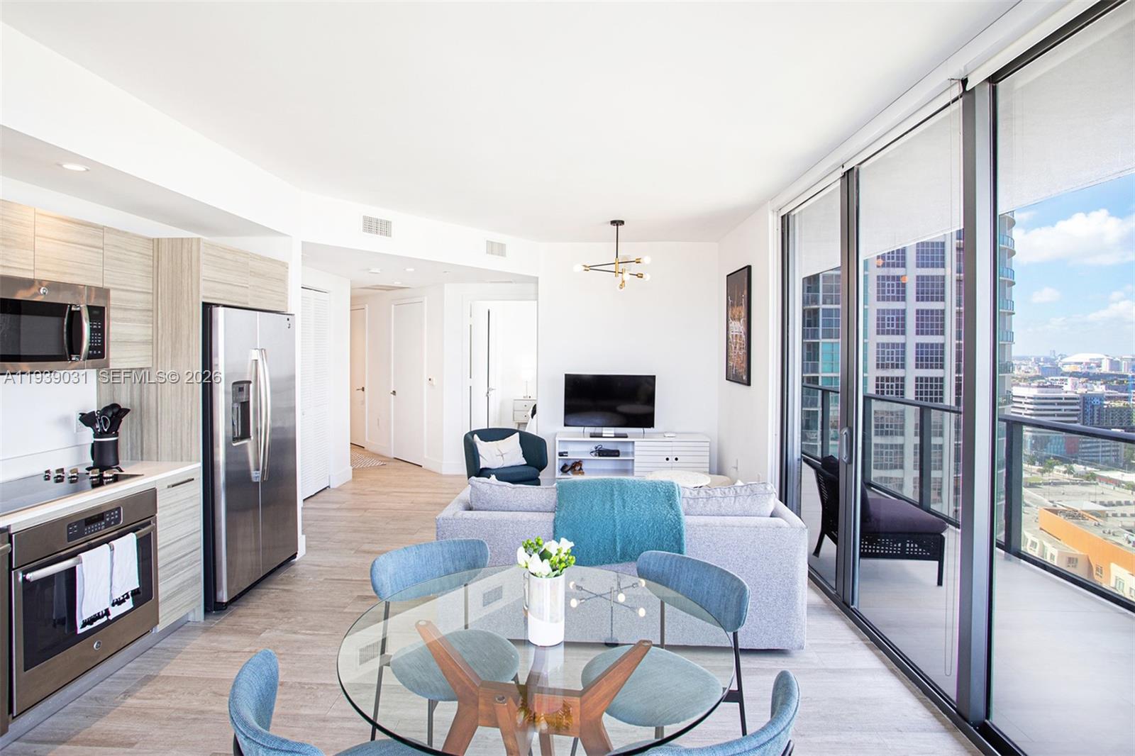 121 NE 34th St #2616 Miami, FL 33137