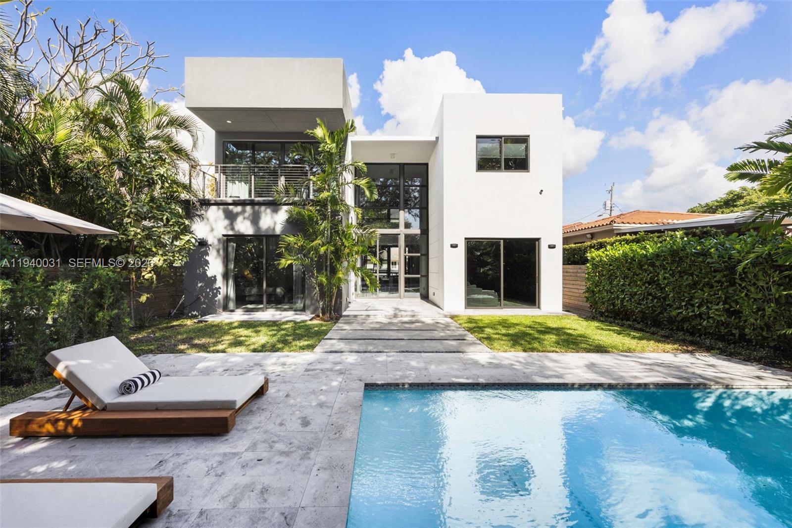 2990 SW 20th St Miami, FL 33145