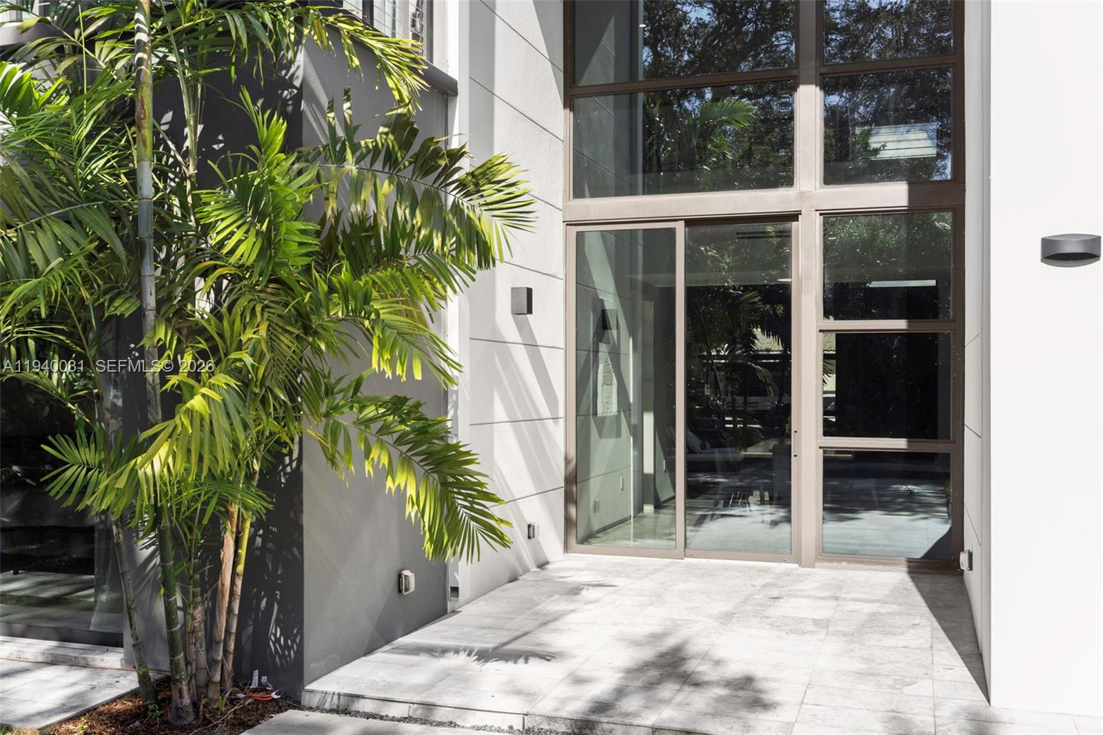 2990 SW 20th St Miami, FL 33145