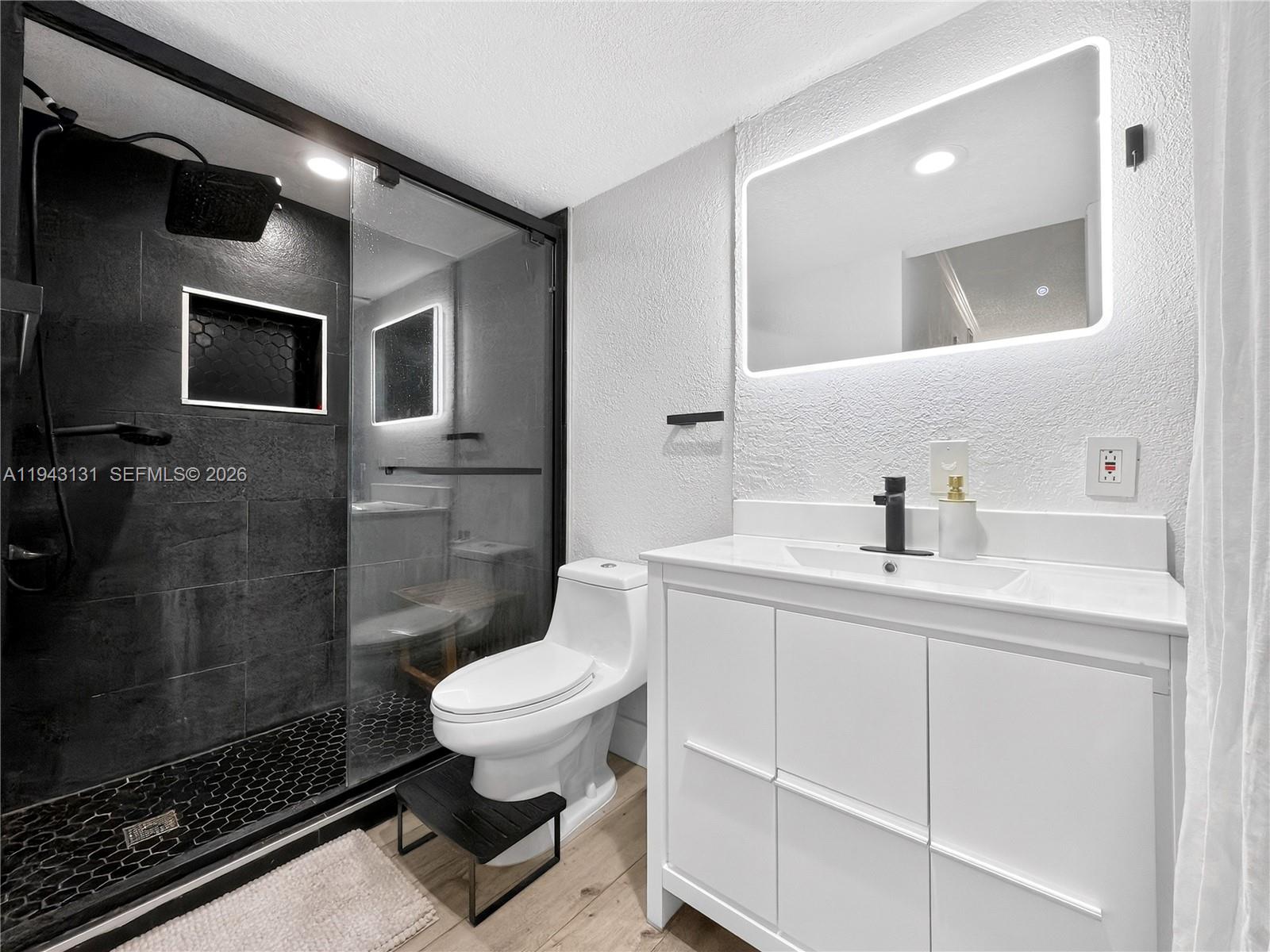 6902 N Kendall Dr #E101 Pinecrest, FL 33156