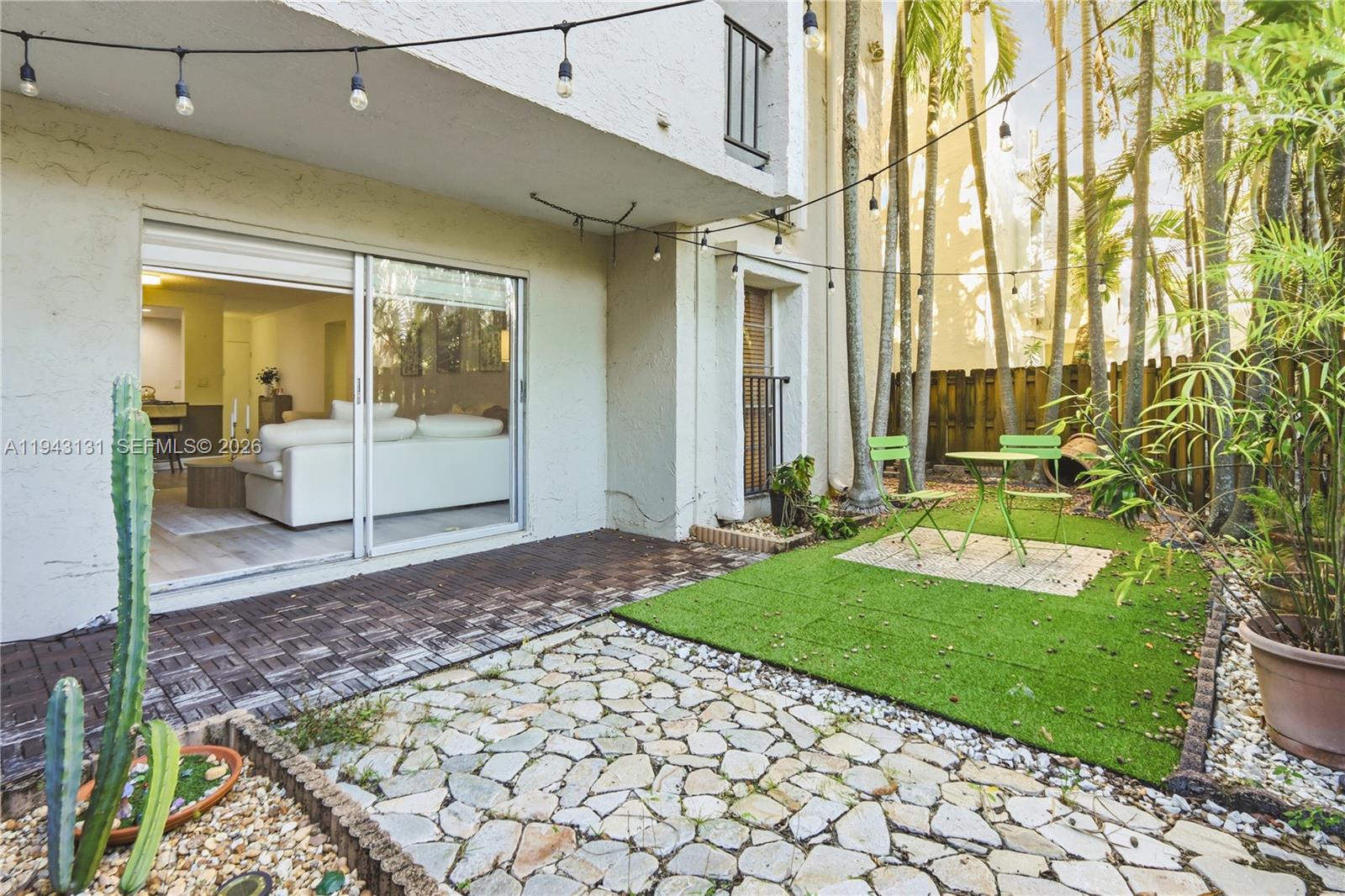 6902 N Kendall Dr #E101 Pinecrest, FL 33156