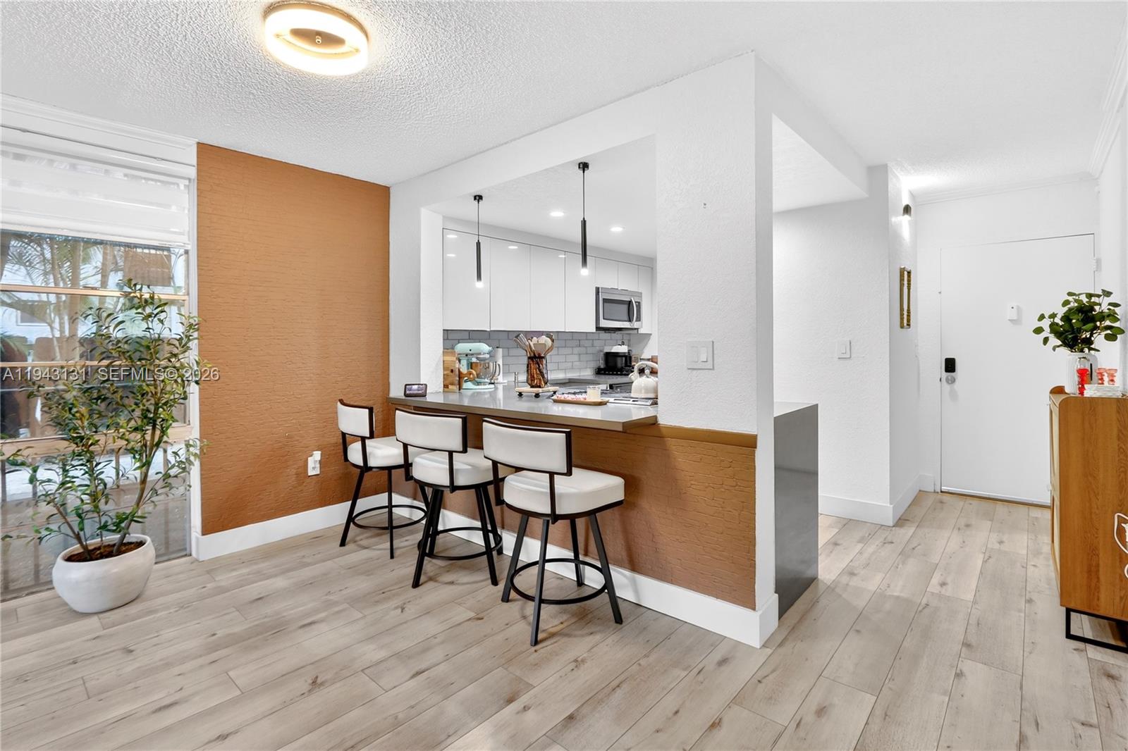 6902 N Kendall Dr #E101 Pinecrest, FL 33156