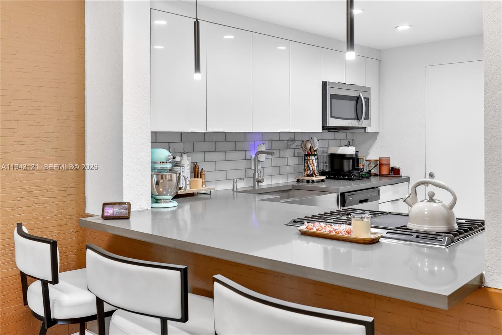 6902 N Kendall Dr #E101 Pinecrest, FL 33156